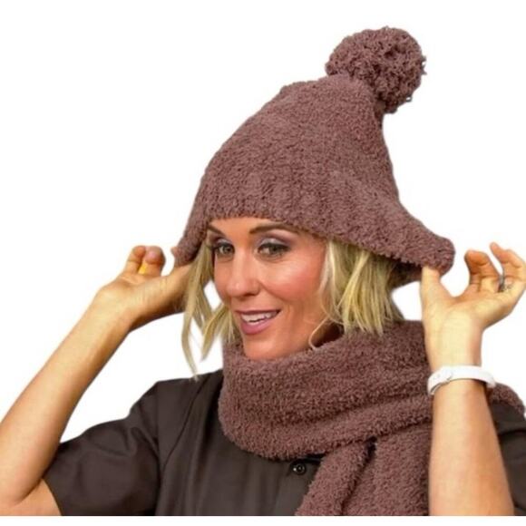 Barefoot Dreams Cozy Chic Pom-Pom Beanie & Scarf Set Chestnut Brown NWT One Size - Picture 2 of 5